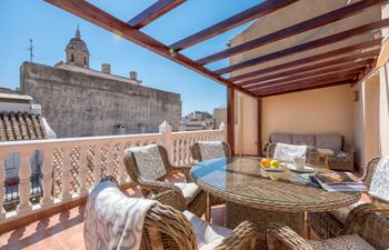 Rooftops & Domes Holiday Home