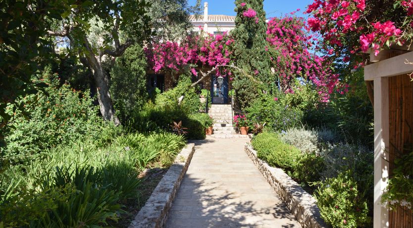 Photo of Spetsian Splendour