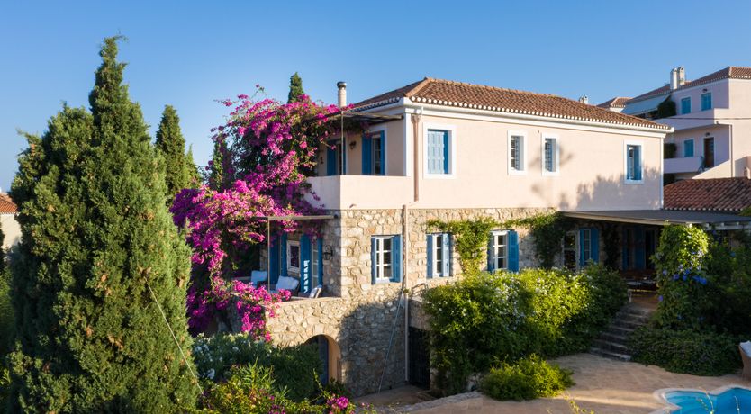 Photo of Spetsian Splendour