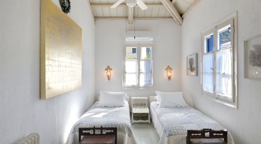 Photo of Spetsian Splendour