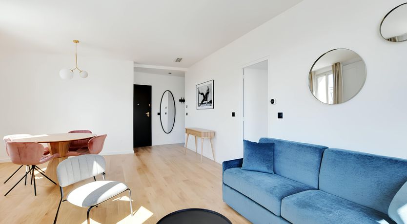 Photo of Bleu Velour