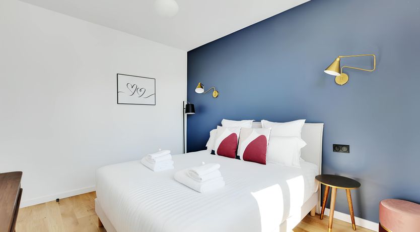 Photo of Bleu Velour