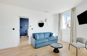 Bleu Velour Holiday Home