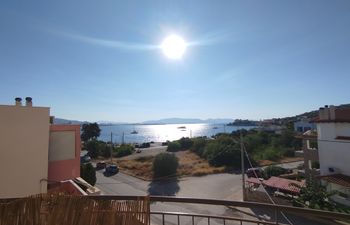 Aegean Sunrise Sea View Flat Holiday Home