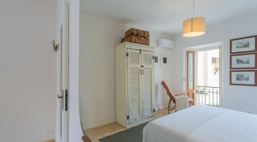 Photo of The Cosy Lakeview Hideaway