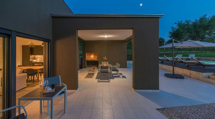 Photo of The Honey Bee's Song