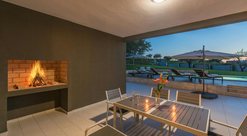 Photo of The Honey Bee's Song