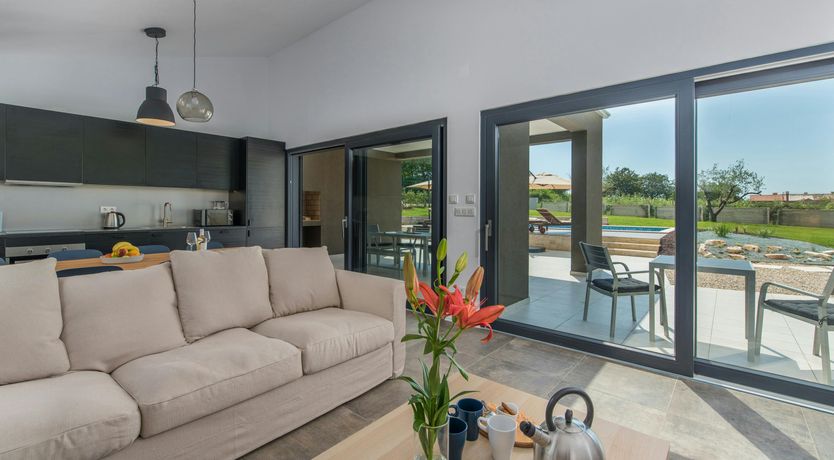 Photo of The Honey Bee's Song