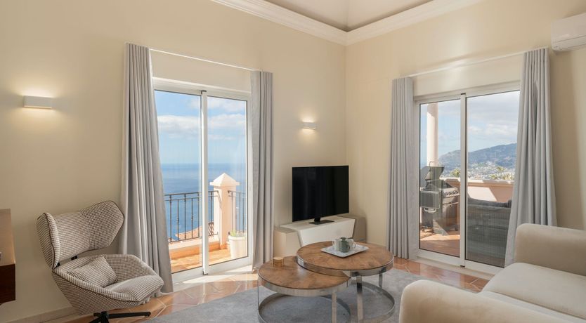 Photo of Portico Paradise