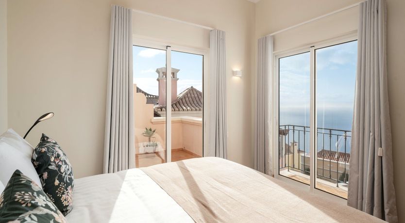 Photo of Portico Paradise