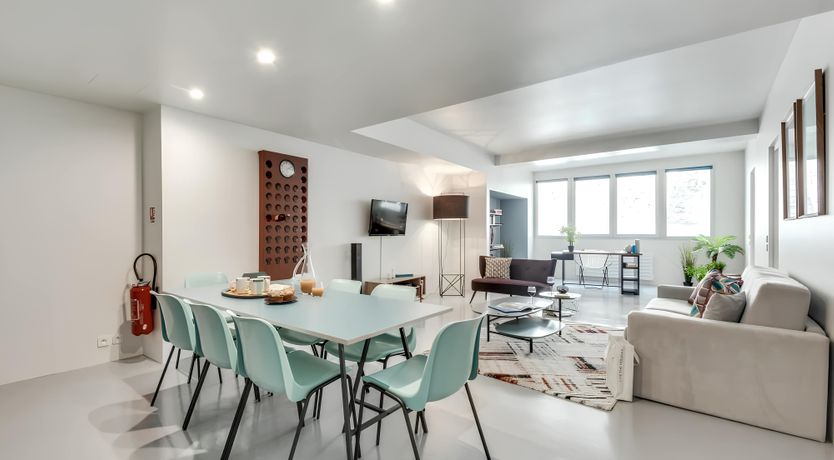 Photo of Parisian Blue