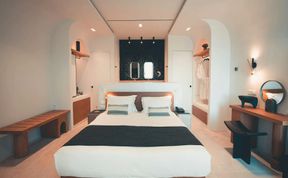 Photo of Santorini Sunset Retreat