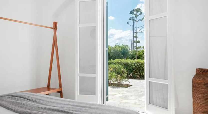 Photo of Luxury Retreat in Ornos