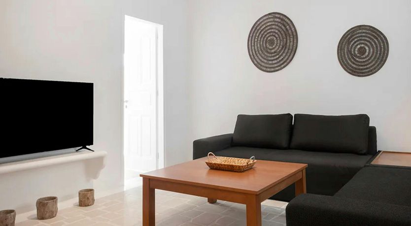 Photo of Luxury Retreat in Ornos