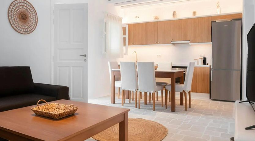 Photo of Luxury Retreat in Ornos