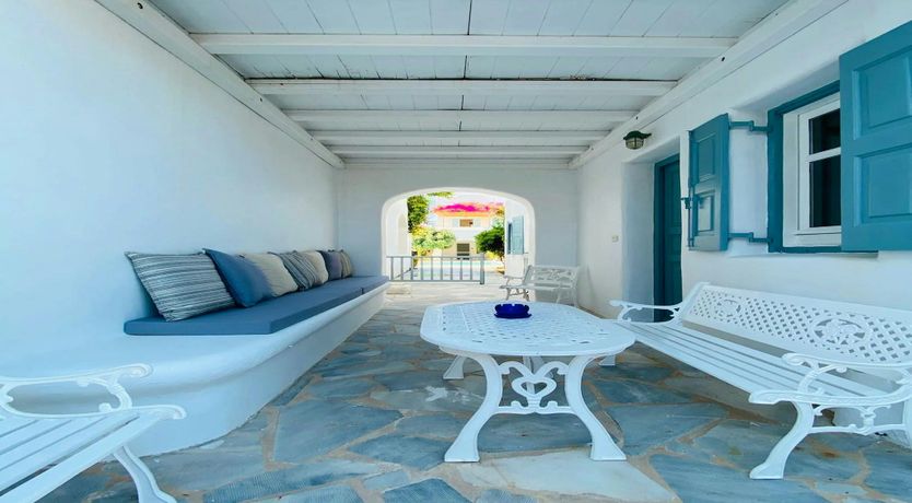 Photo of Luxury Retreat in Ornos