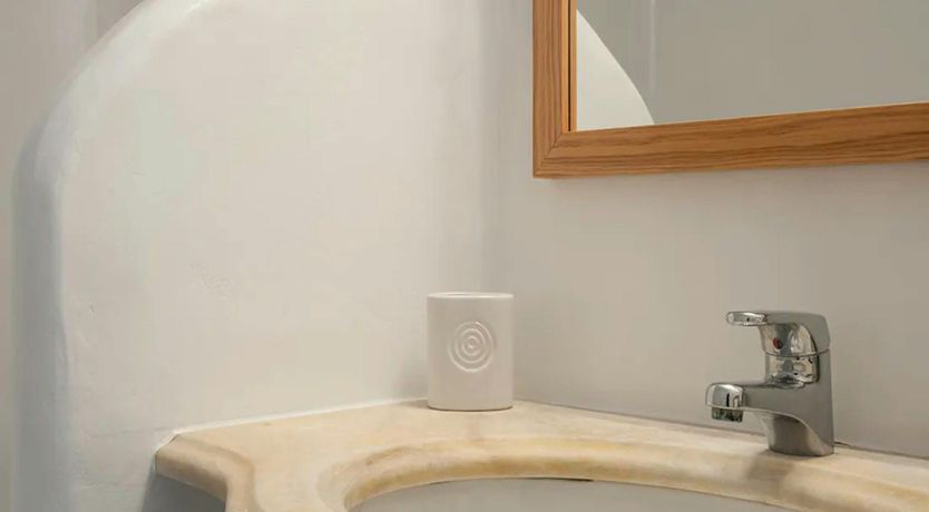 Photo of Luxury Retreat in Ornos