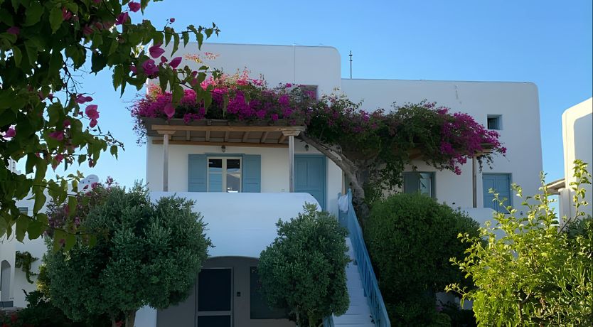 Photo of Luxury Retreat in Ornos