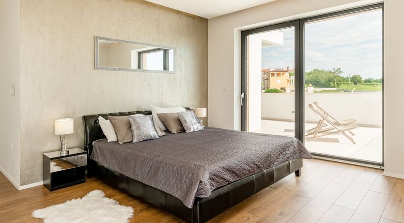 Photo of The Emerald Stone