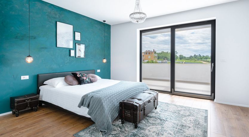 Photo of The Emerald Stone