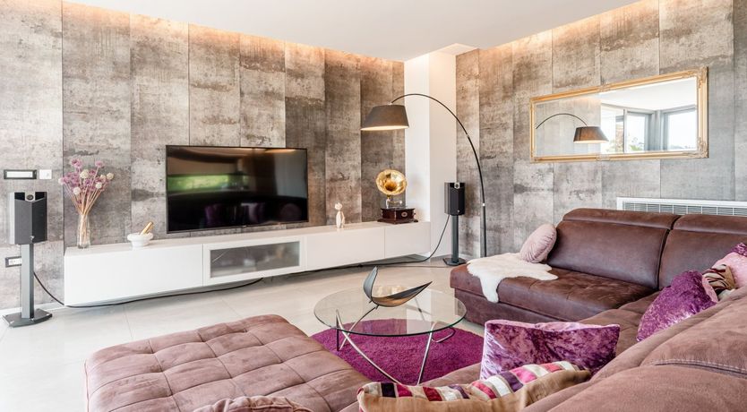 Photo of The Emerald Stone