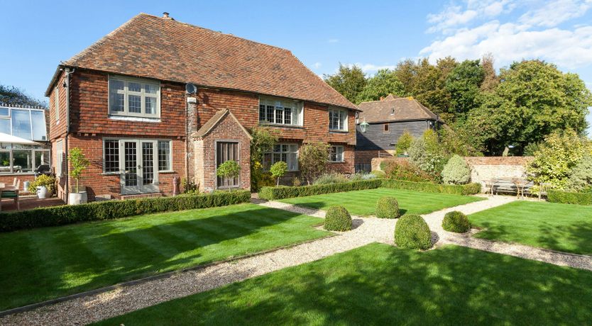 Photo of Charing Charm