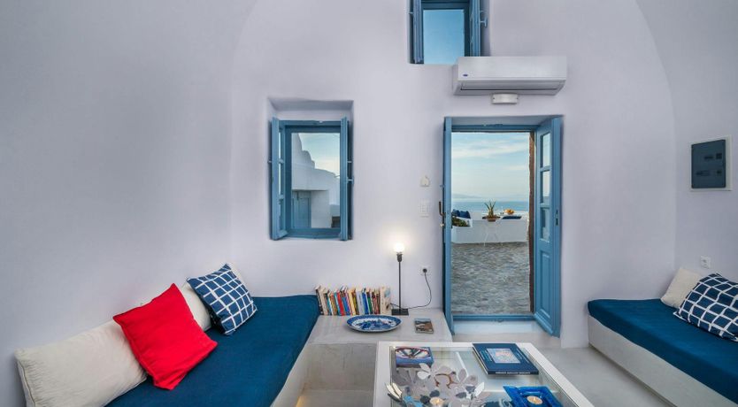 Photo of Charming Sea View Cottage