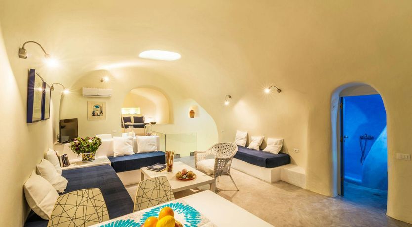 Photo of Charming Sea View Cottage