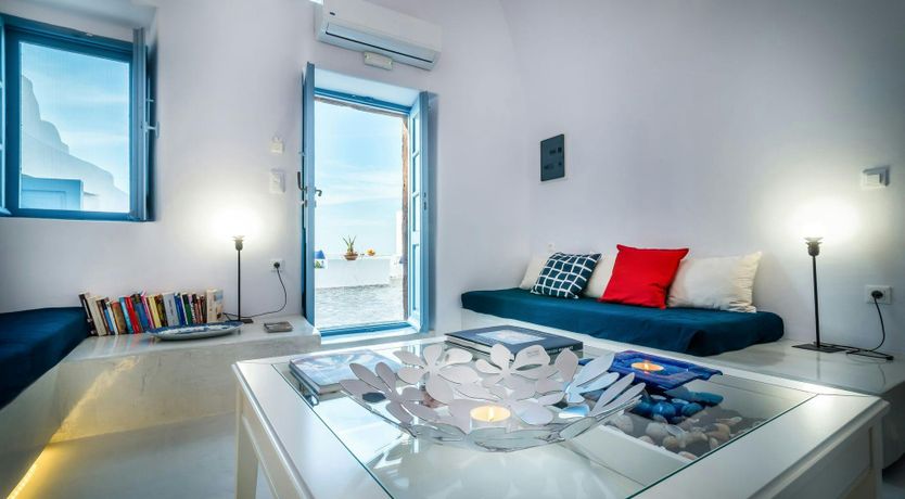 Photo of Charming Sea View Cottage