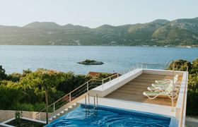 Photo of cherry-honey