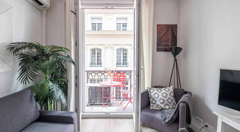 Photo of L'Art Deco Hideaway