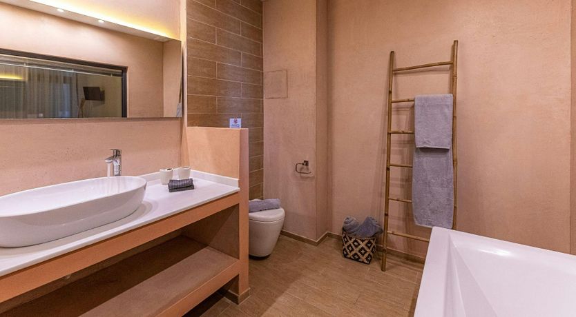 Photo of Luxurious Hillside Haven