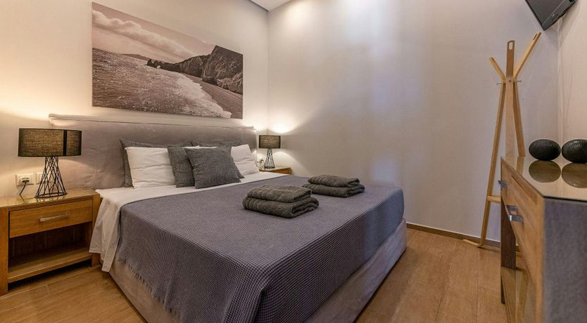 Photo of Luxurious Hillside Haven