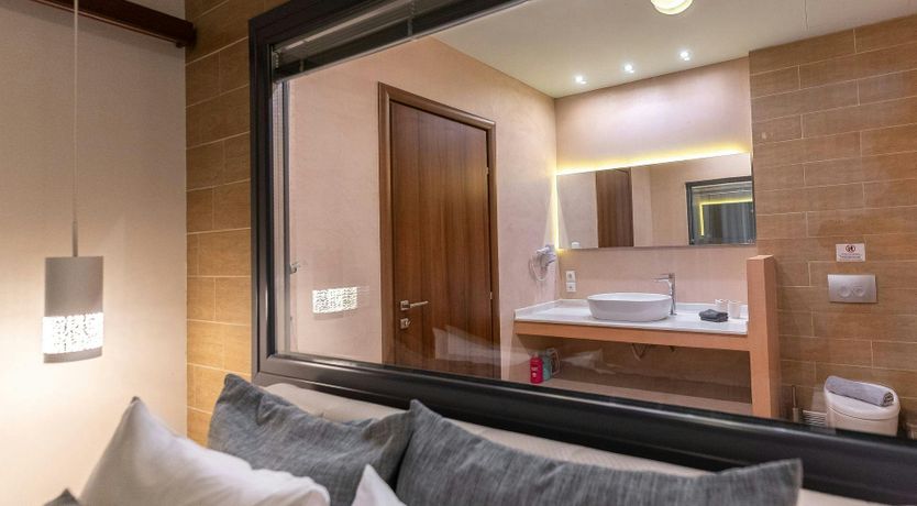 Photo of Luxurious Hillside Haven