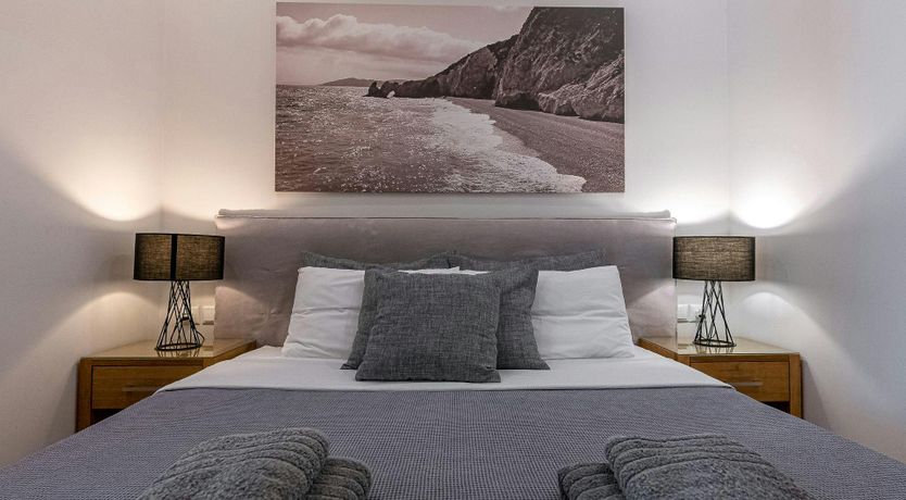 Photo of Luxurious Hillside Haven