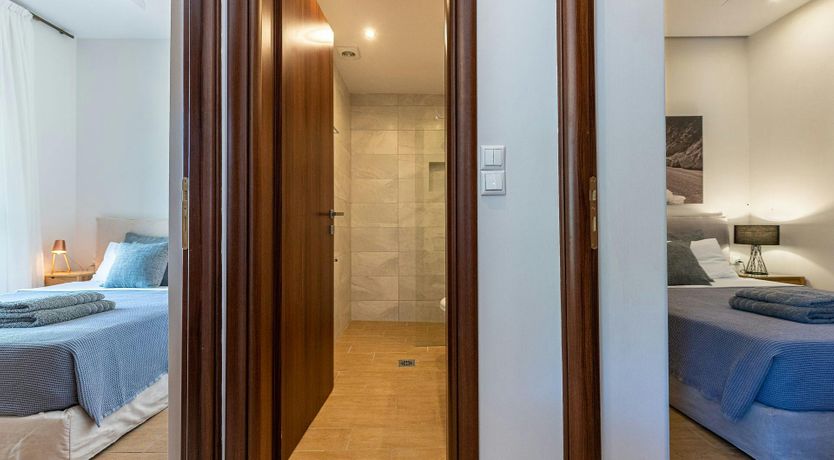 Photo of Luxurious Hillside Haven