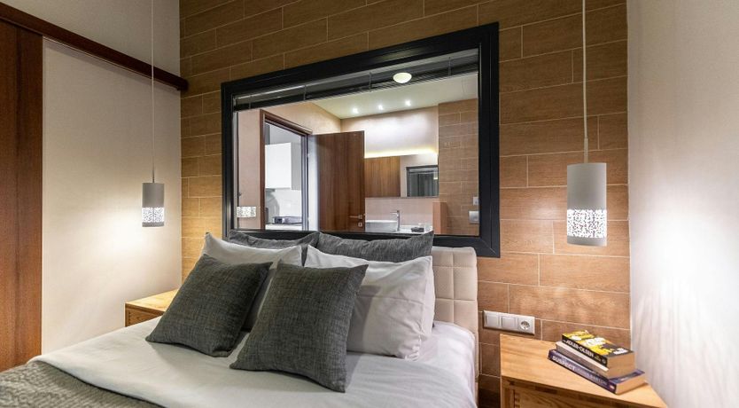 Photo of Luxurious Hillside Haven