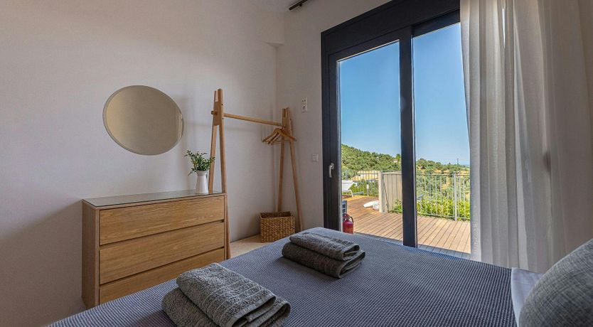 Photo of Luxurious Hillside Haven