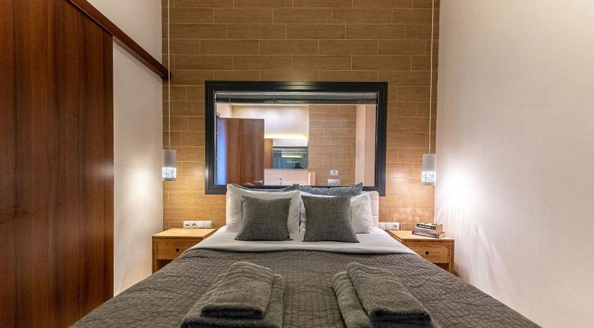 Photo of Luxurious Hillside Haven