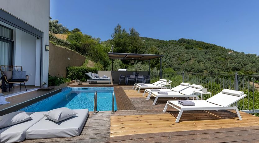 Photo of Luxurious Hillside Haven