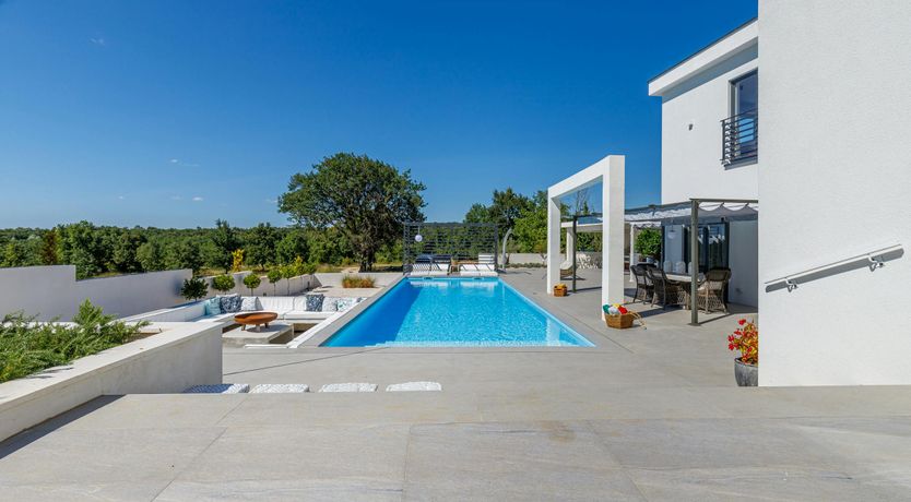 Photo of Rosewater Breeze