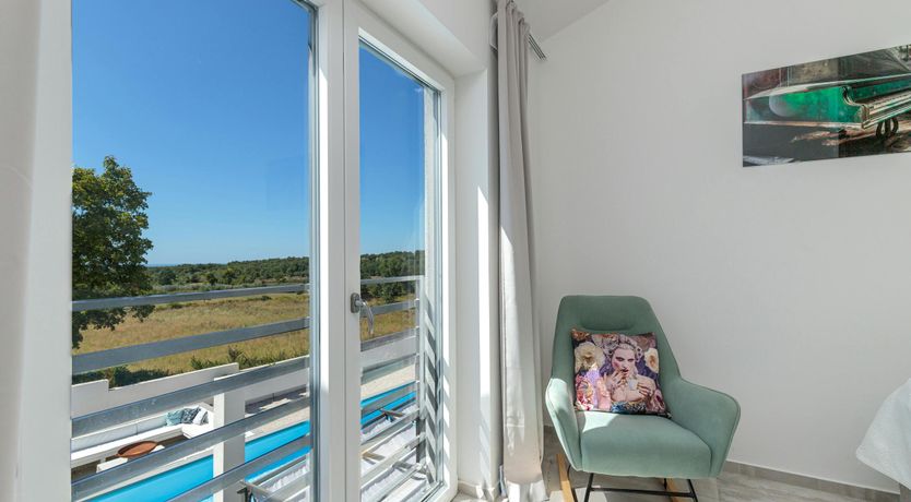 Photo of Rosewater Breeze