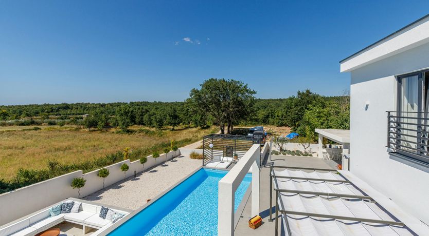 Photo of Rosewater Breeze