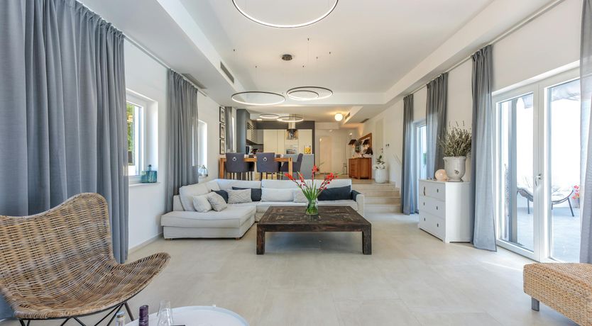 Photo of Rosewater Breeze