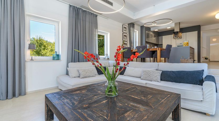 Photo of Rosewater Breeze