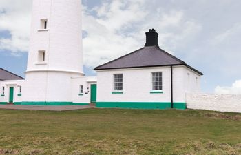 Whispers of Waves Holiday Cottage