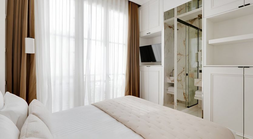 Photo of Parisian Reflections