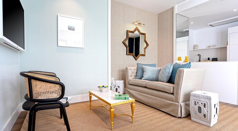 Photo of The Pearl of Seville