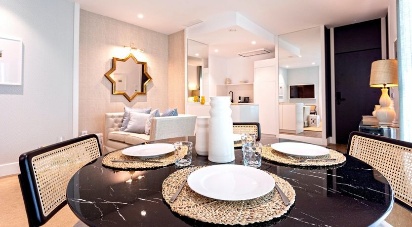 Photo of The Pearl of Seville