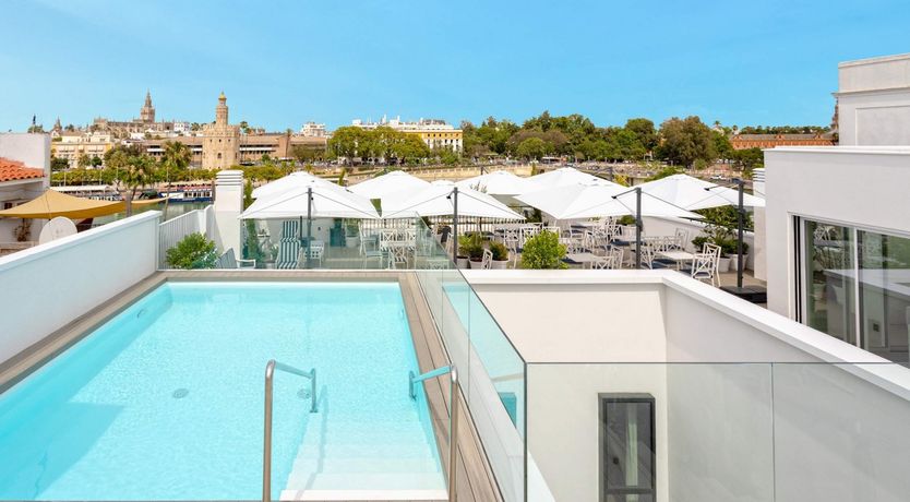 Photo of The Pearl of Seville